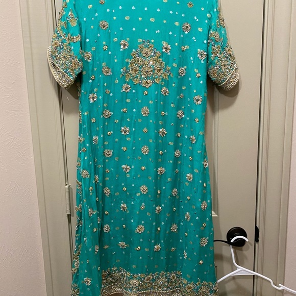 Shalwar Kameez Blue With purse clutch wedding dress - Picture 5 of 8